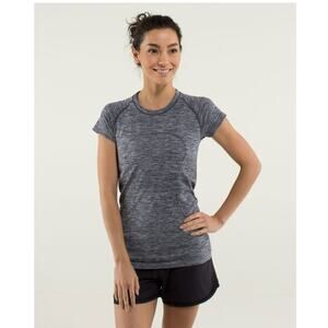Vintage Lululemon Run: Swiftly Tech Short Sleeve Heathered Cadet Blue Size 8